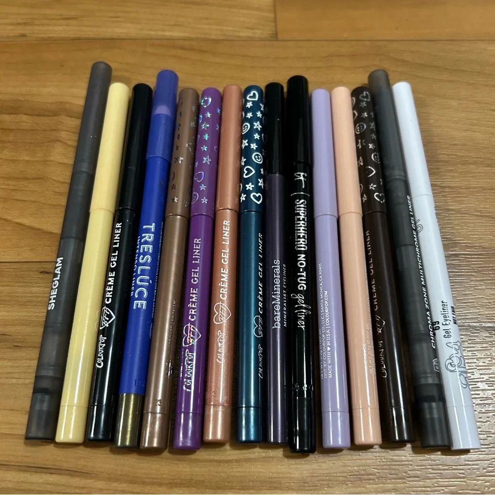 Colorful Retractable Eyeliner Set